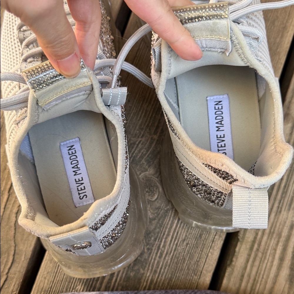 Steve Madden SM NY90 Gray Sneakers Size Women's 8.5 - Picture 7 of 8